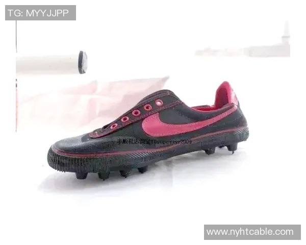 喜爱老款足球鞋的球星们如何延续经典风格与个人特色 喜爱老款足球鞋的球星们如何延续经典风格与个人特色