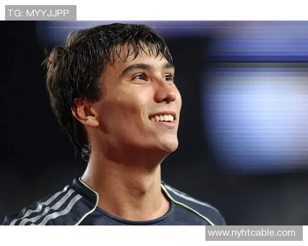 新一代足球球星风采大赏年轻才俊崛起与未来潜力球员盘点 新一代足球球星风采大赏年轻才俊崛起与未来潜力球员盘点