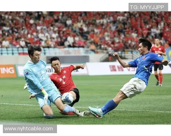 70年代足球巨星风采回顾 球场传奇与辉煌瞬间的永恒记忆